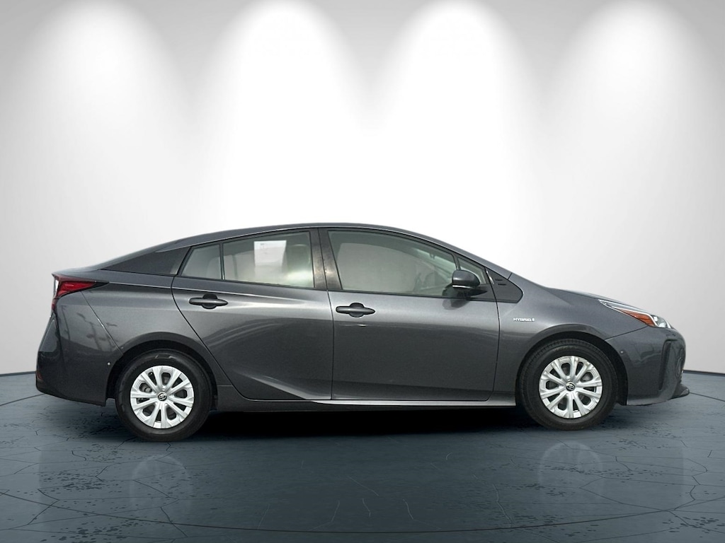 Used 2019 Toyota Prius L Hatchback