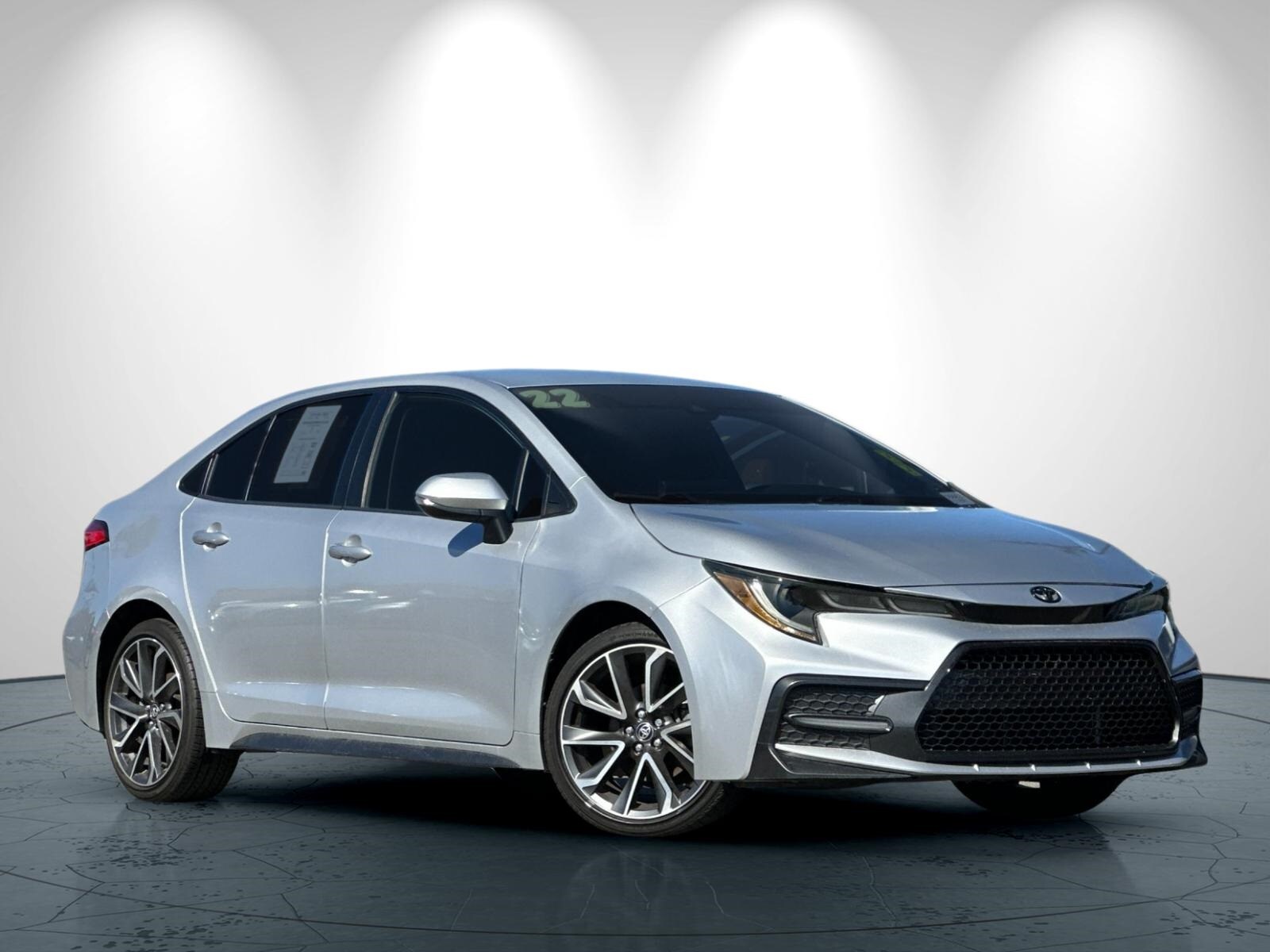 2022 Toyota Corolla SE photo 2