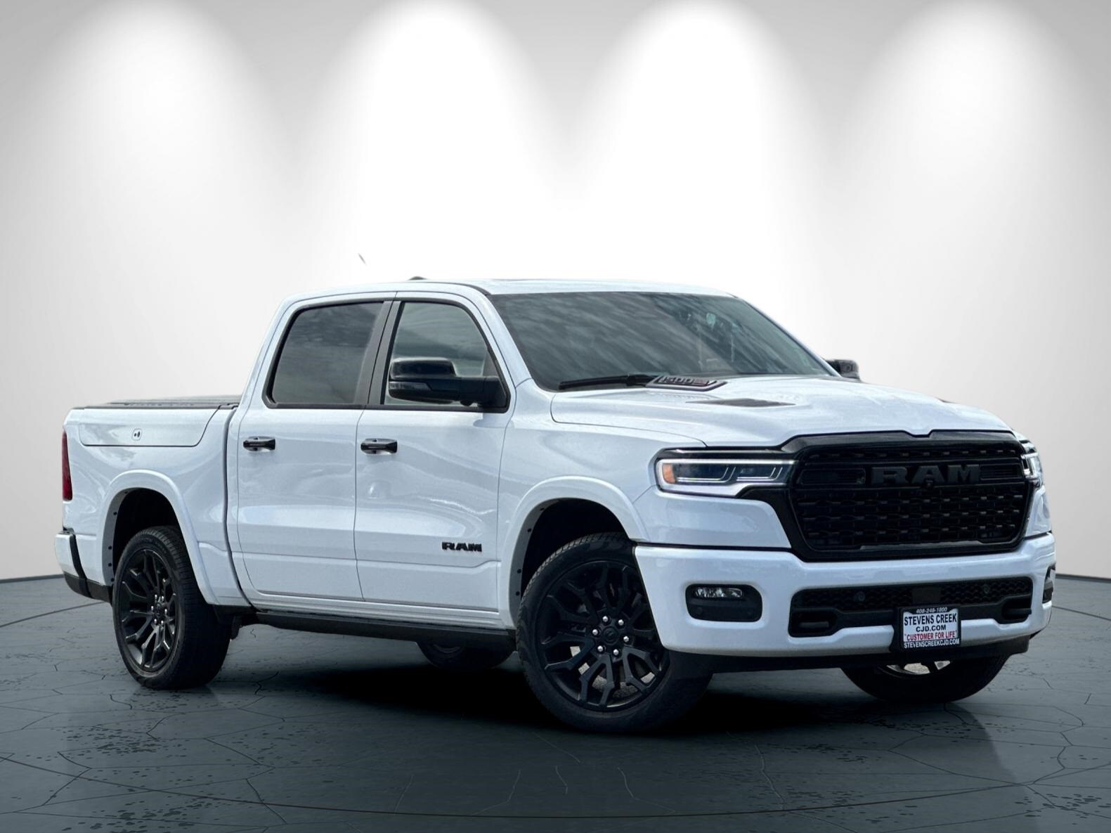 2025 Ram 1500 Limited photo 2