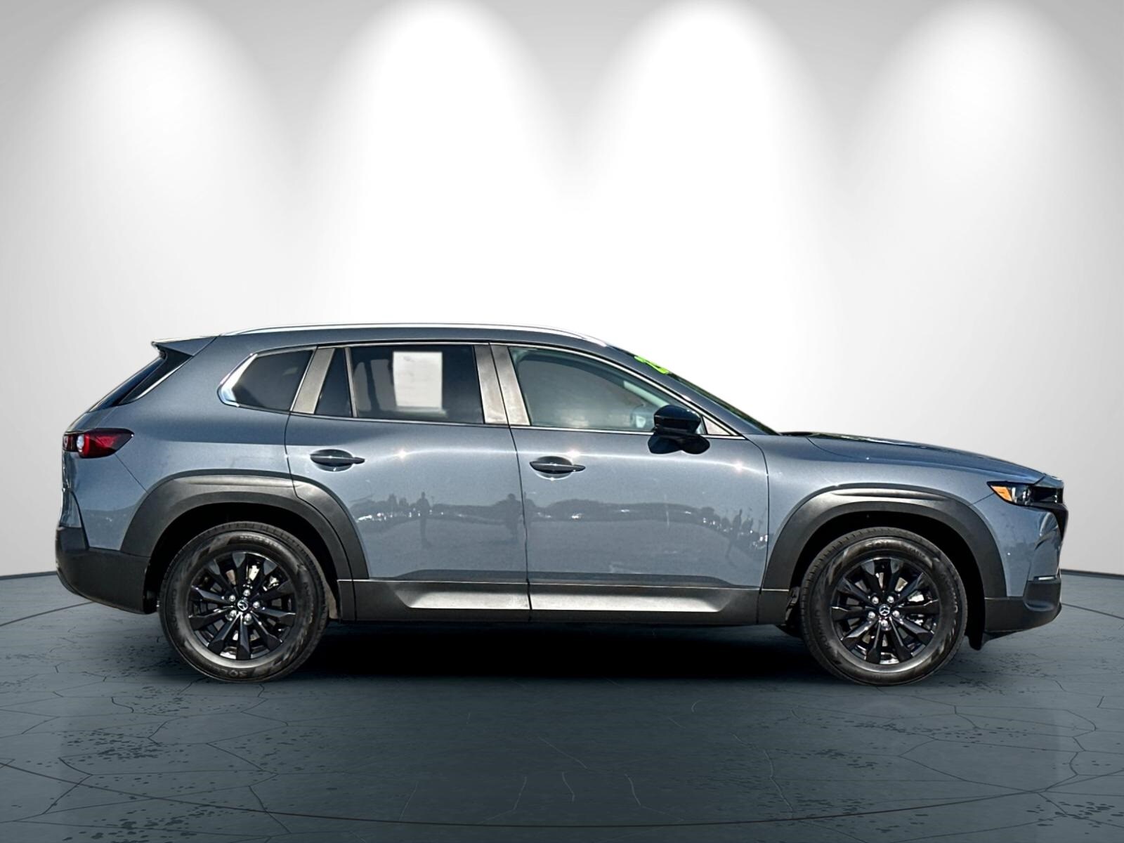 2023 Mazda CX-50 2.5 Preferred Plus photo 3