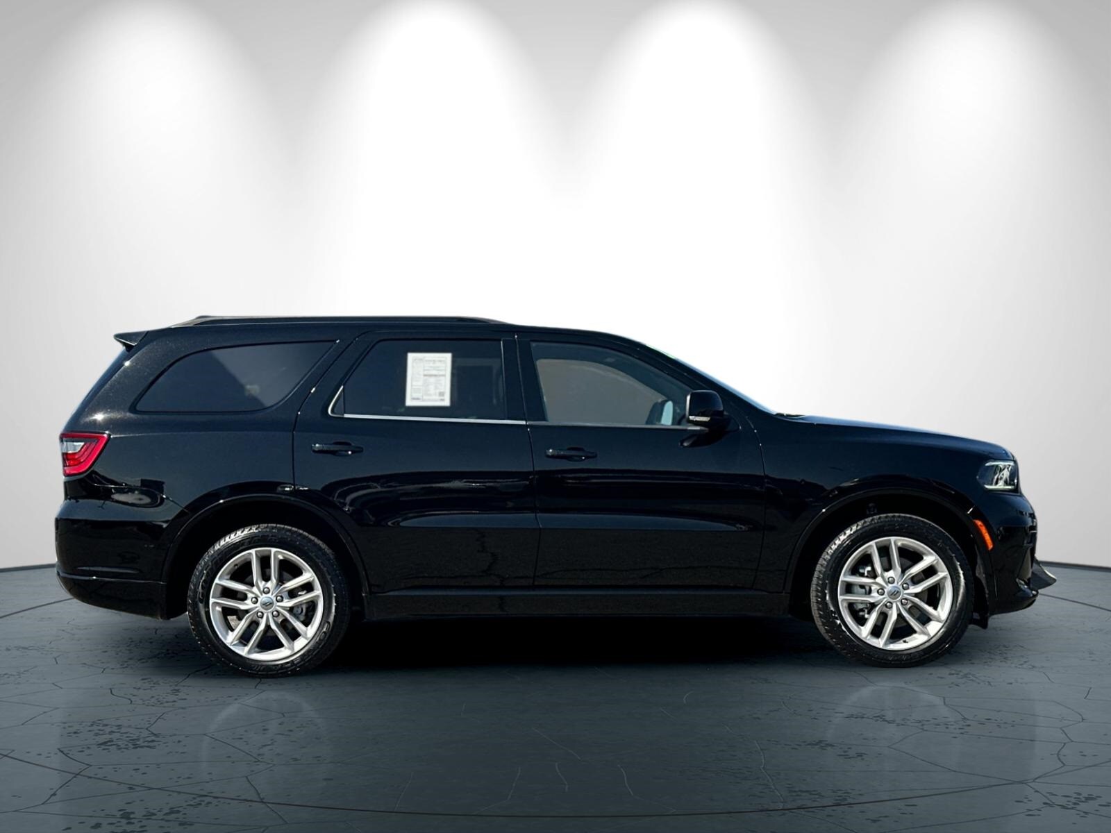 2023 Dodge Durango GT Plus photo 3