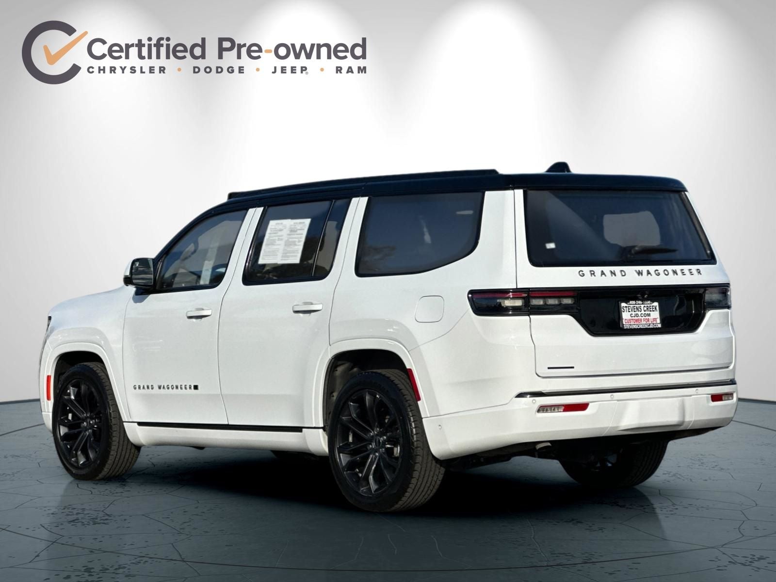 2022 Jeep Grand Wagoneer Series II photo 5