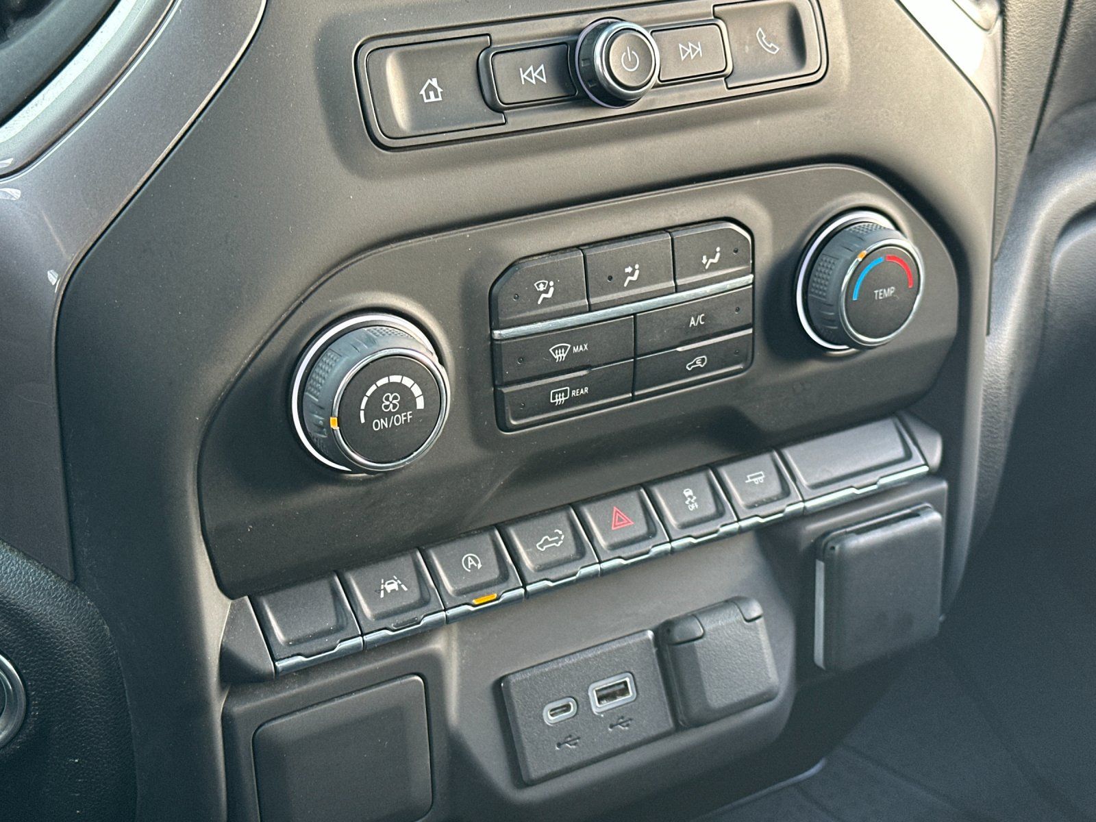 2023 Chevrolet Silverado 1500 Custom - Photo 17