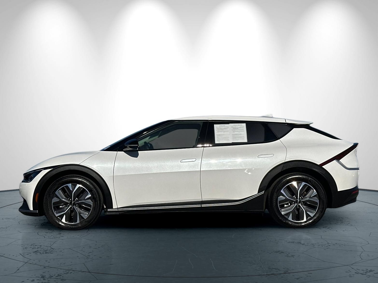 2024 Kia EV6 Light photo 6