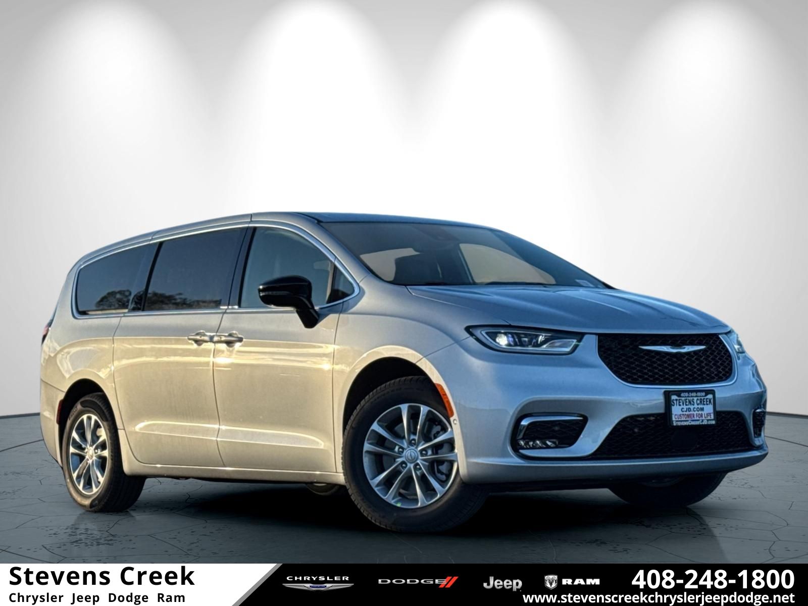 2026 Chrysler Pacifica Passenger Van 