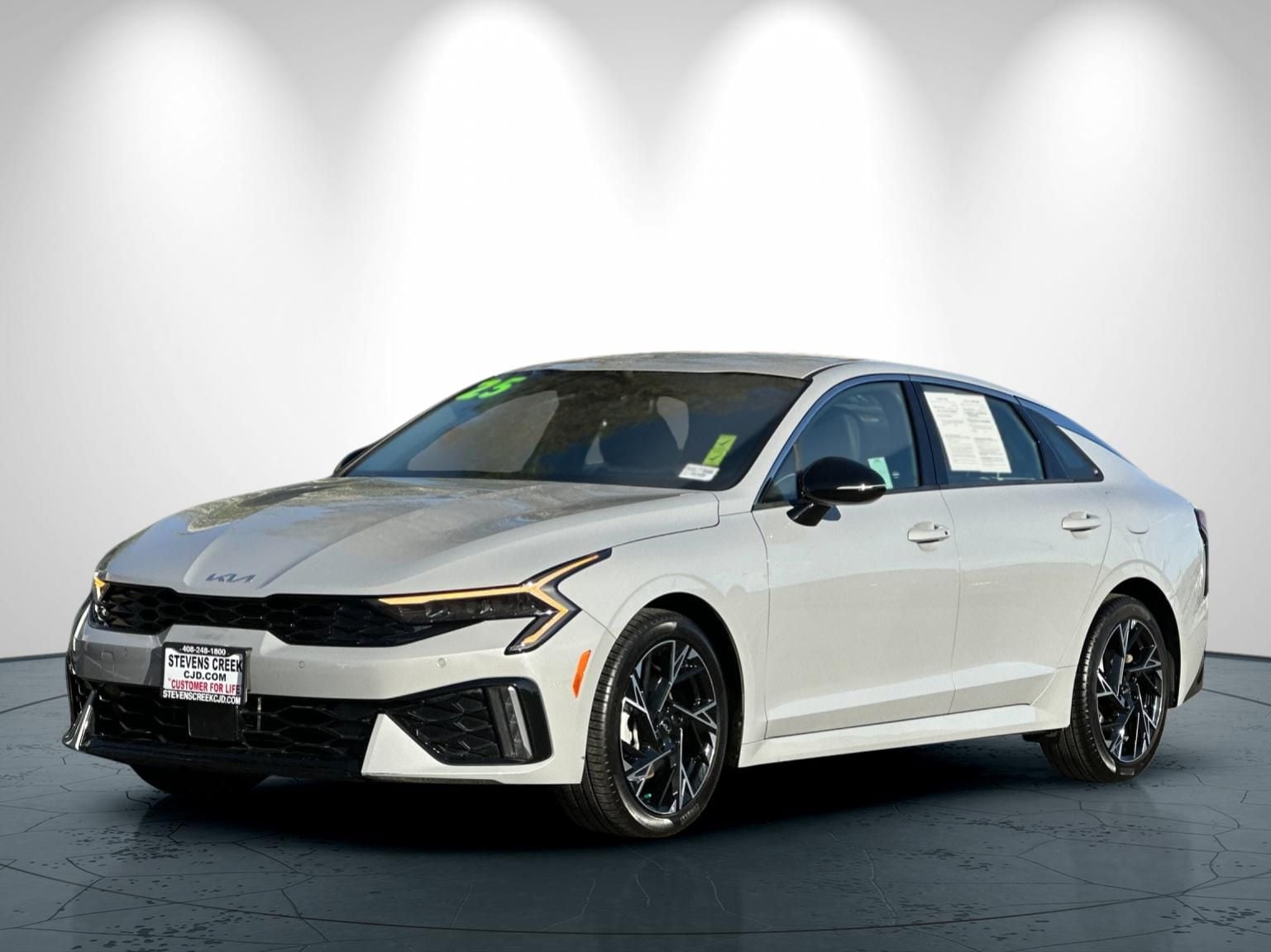 2025 Kia K5 GT-Line photo 3