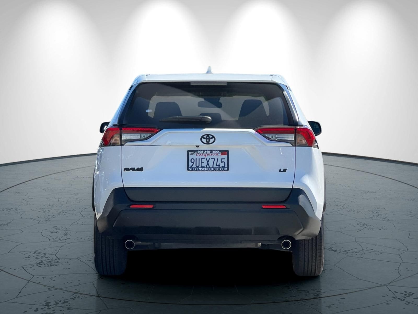 2025 Toyota RAV4 LE photo 4