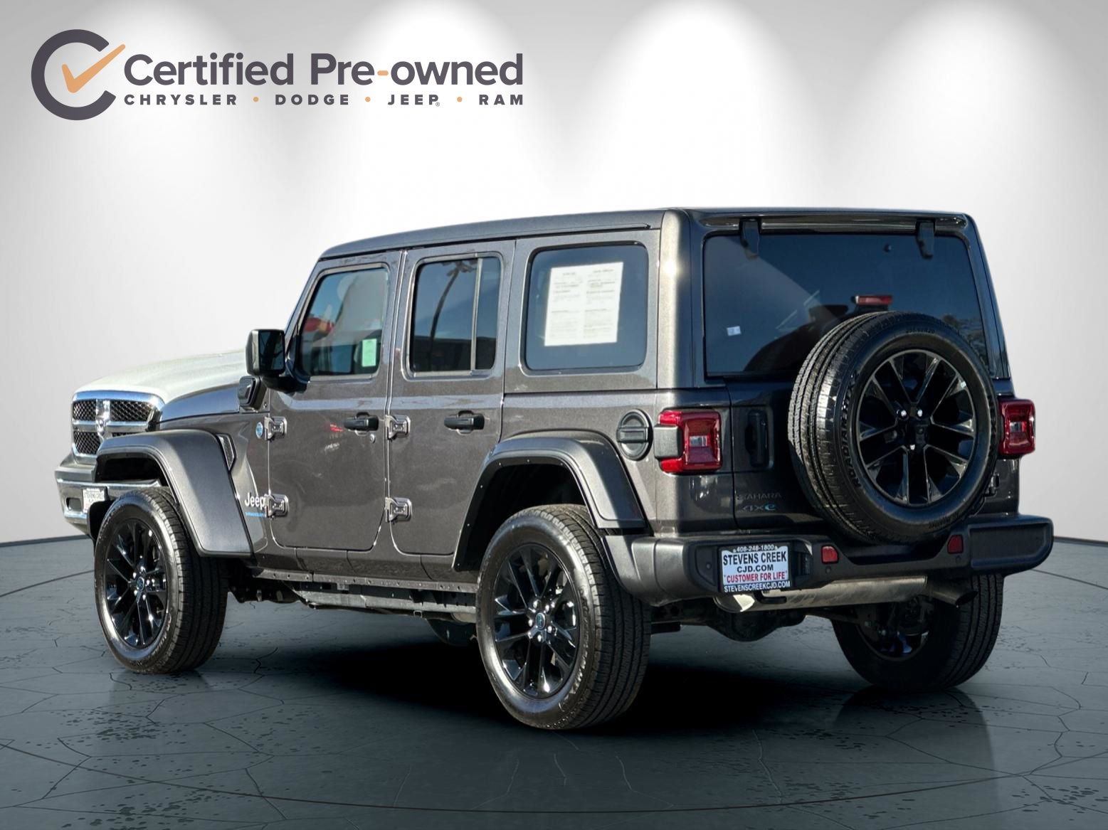 2025 Jeep Wrangler Sahara 4xe photo 5