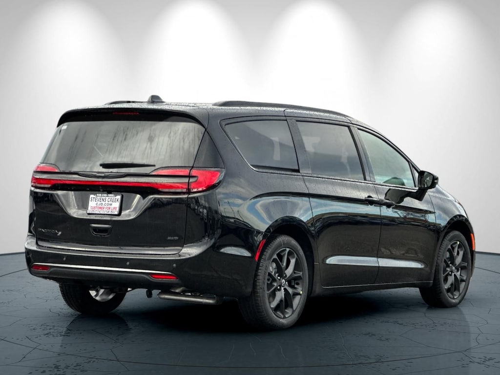 New 2026 Chrysler Pacifica SELECT AWD Passenger Van