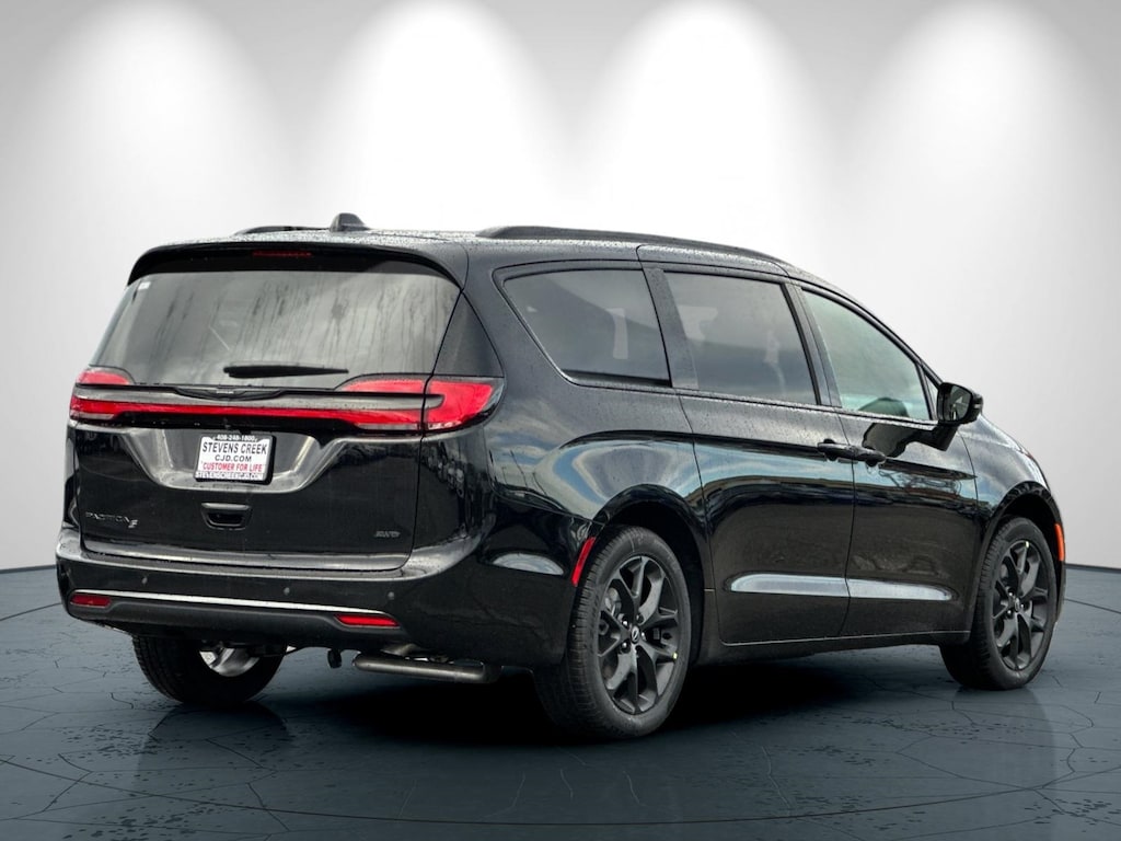 New 2026 Chrysler Pacifica SELECT AWD Passenger Van