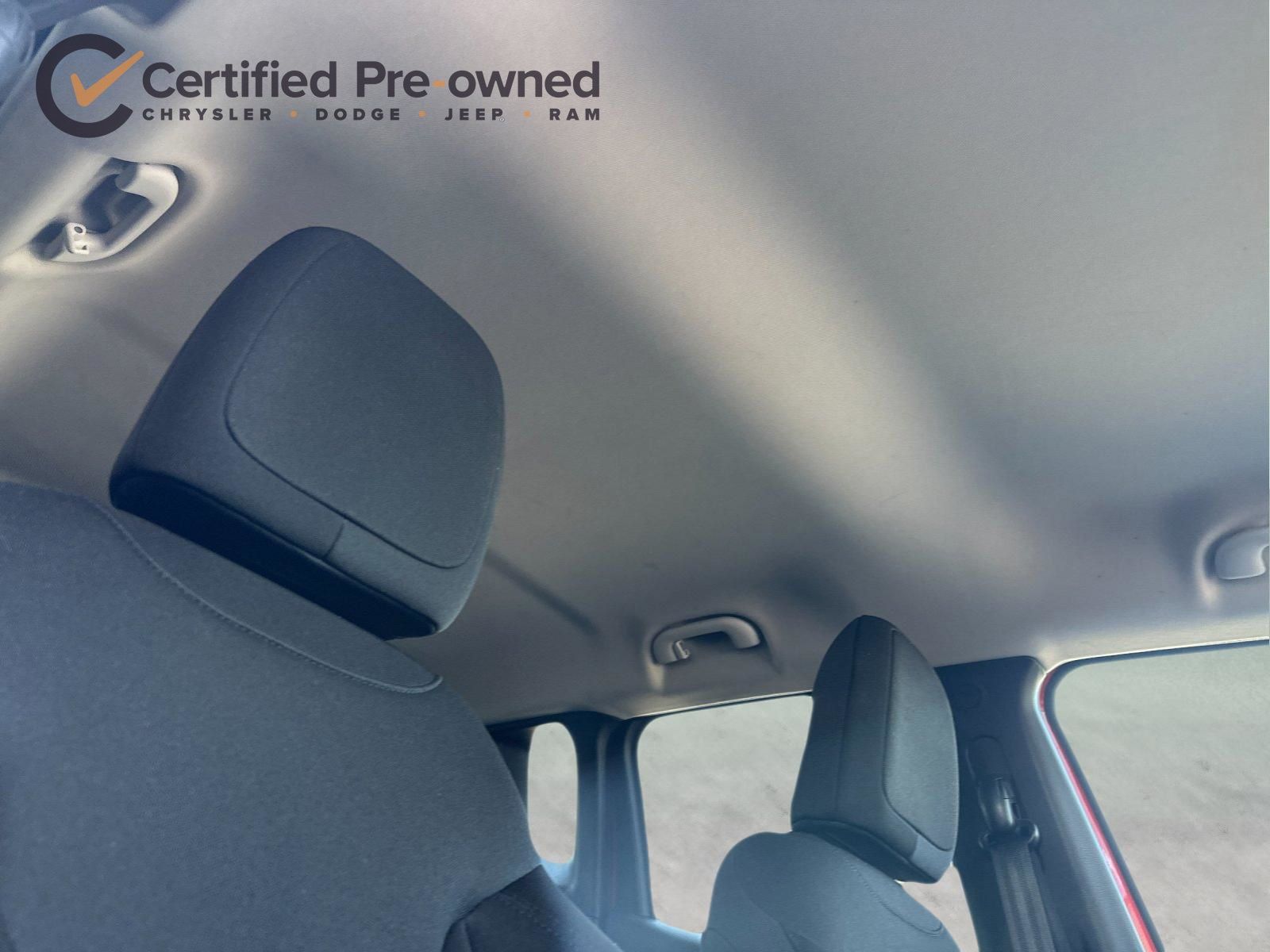2022 Jeep Renegade Latitude - Photo 18
