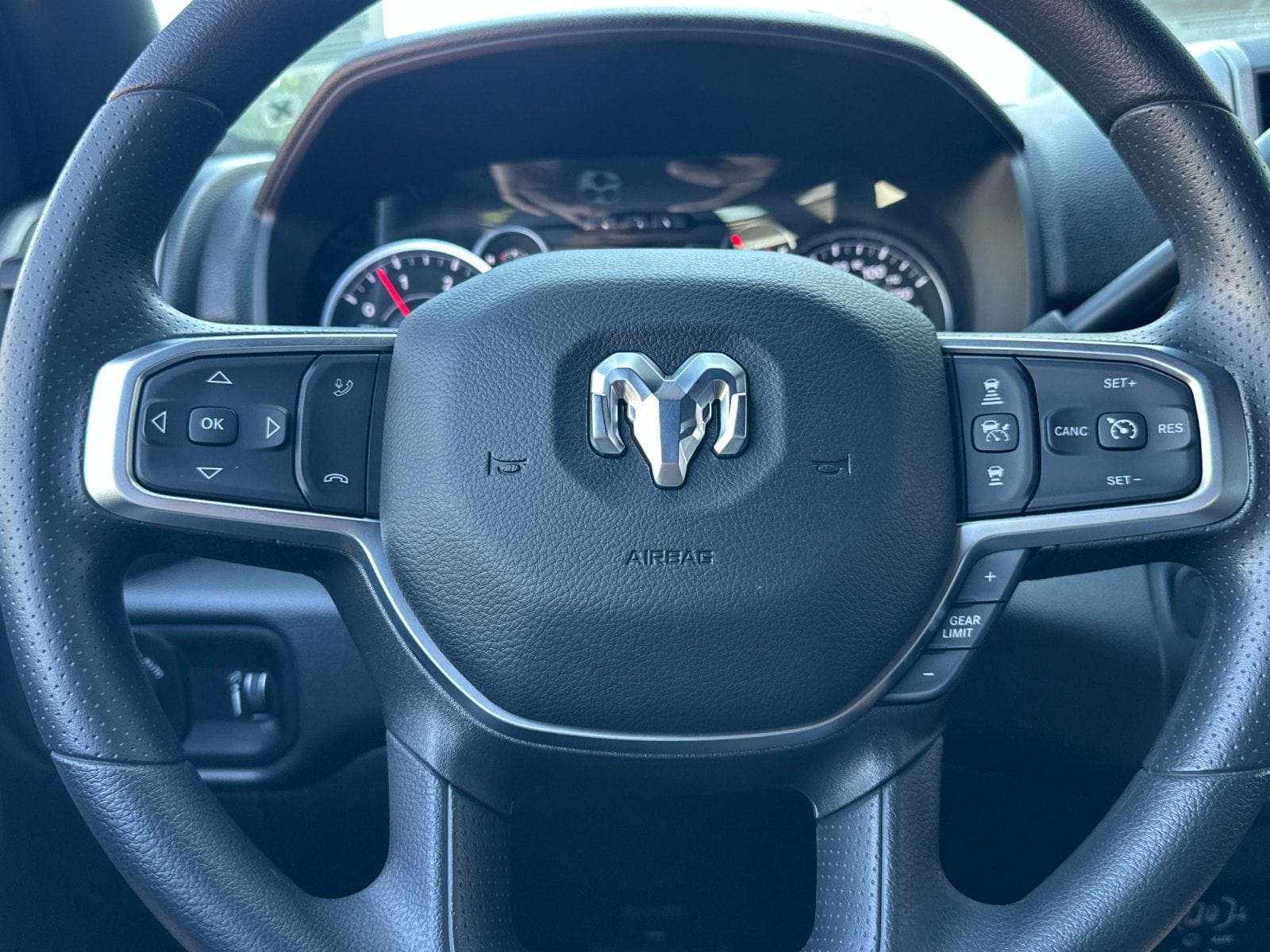 2025 RAM 2500 Tradesman - Photo 23