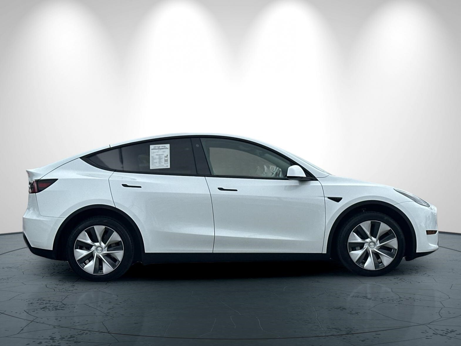 2023 Tesla Model Y Long Range photo 3