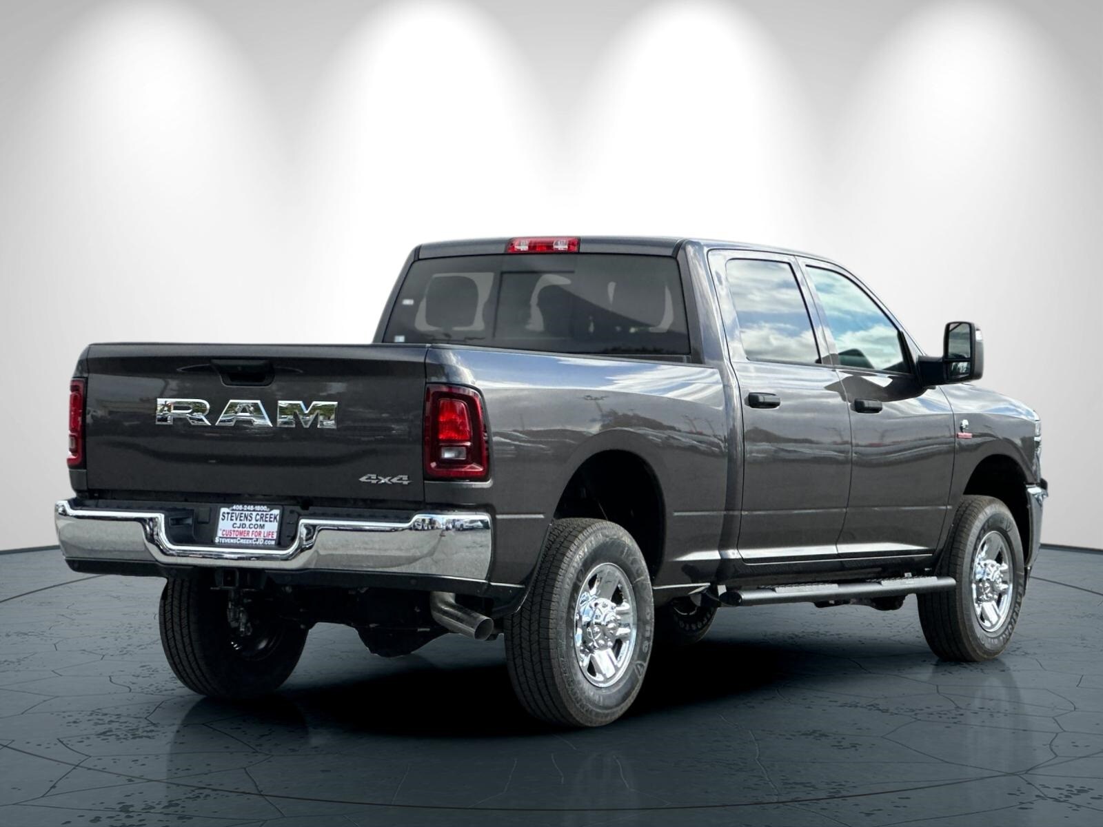 2026 Ram 2500 Tradesman photo 4