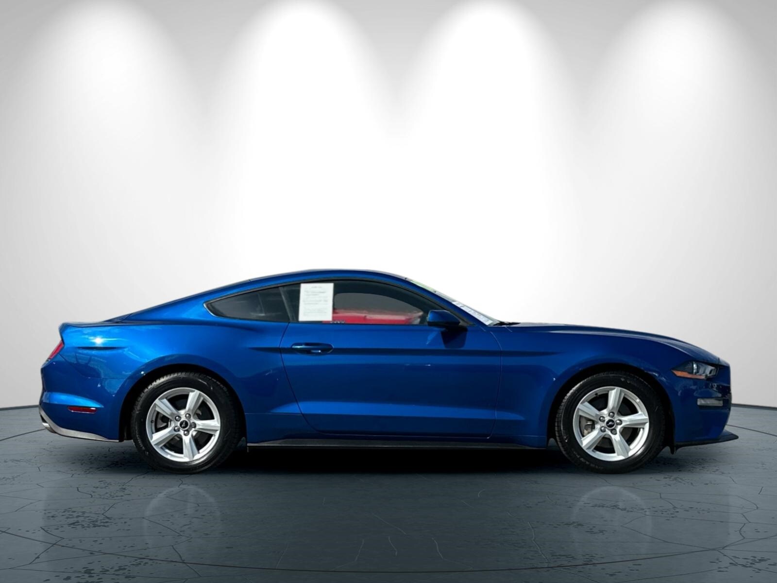 2018 Ford Mustang EcoBoost photo 3