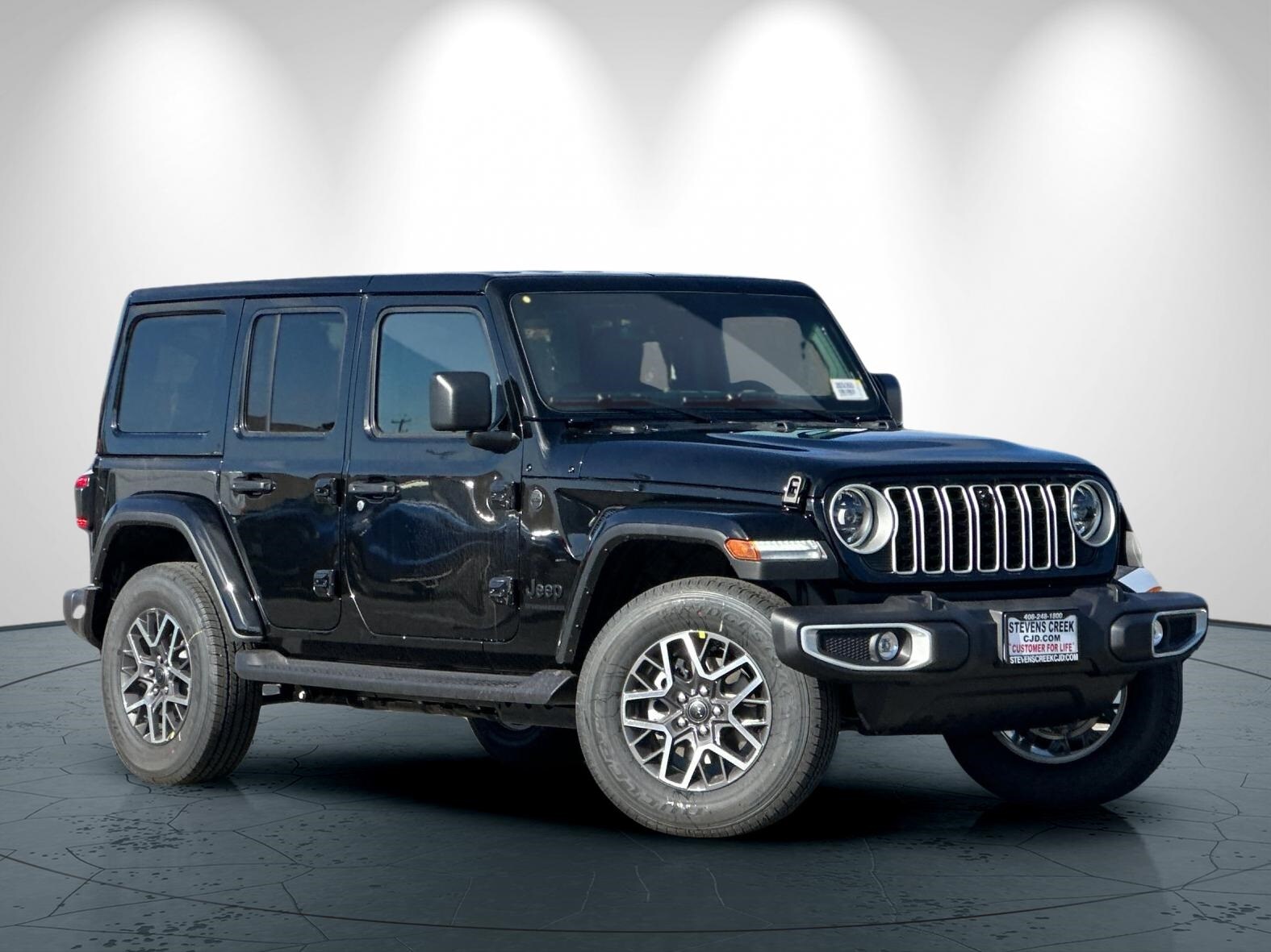 2026 Jeep Wrangler Sahara photo 2