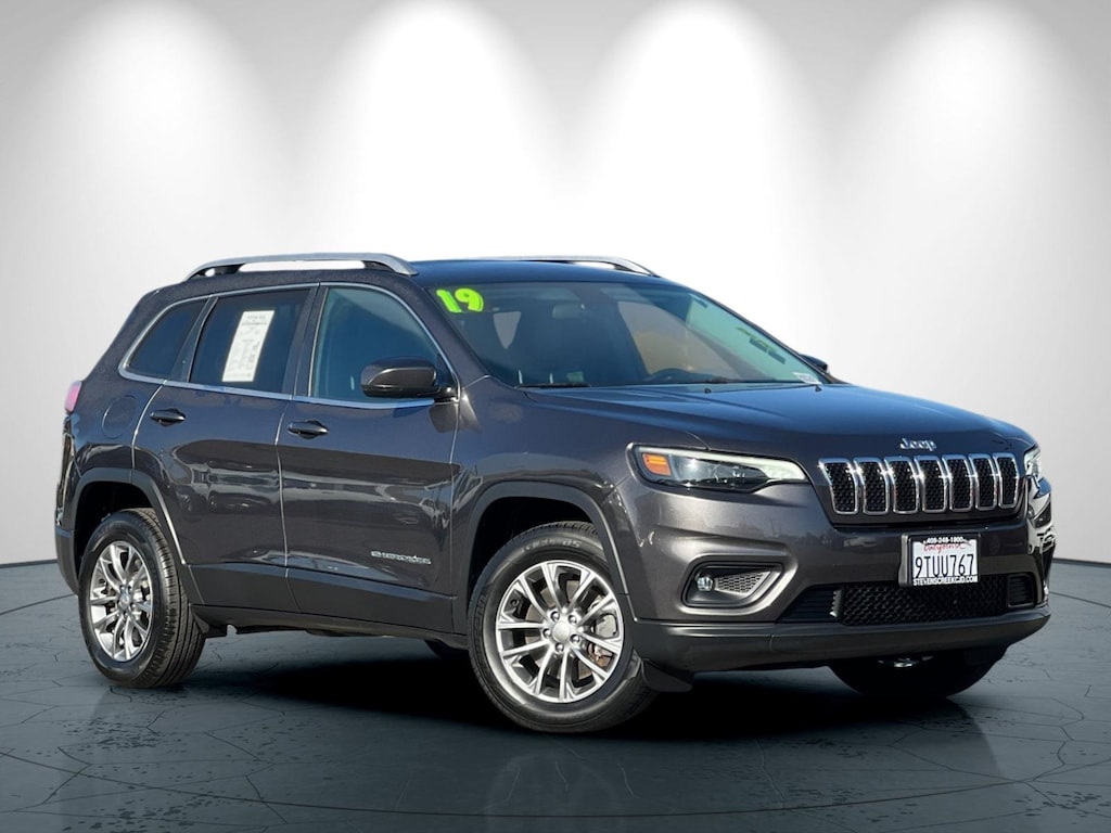 Used 2019 Jeep Cherokee Latitude Plus SUV