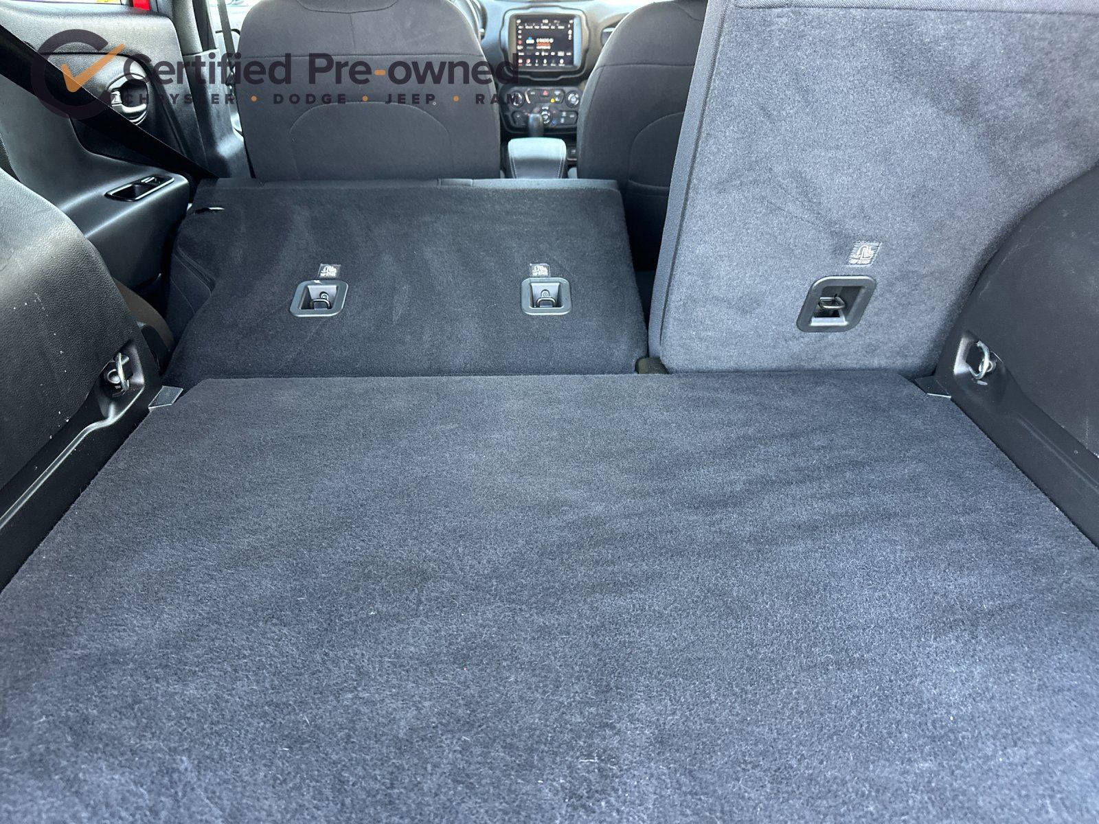 2022 Jeep Renegade Latitude - Photo 16