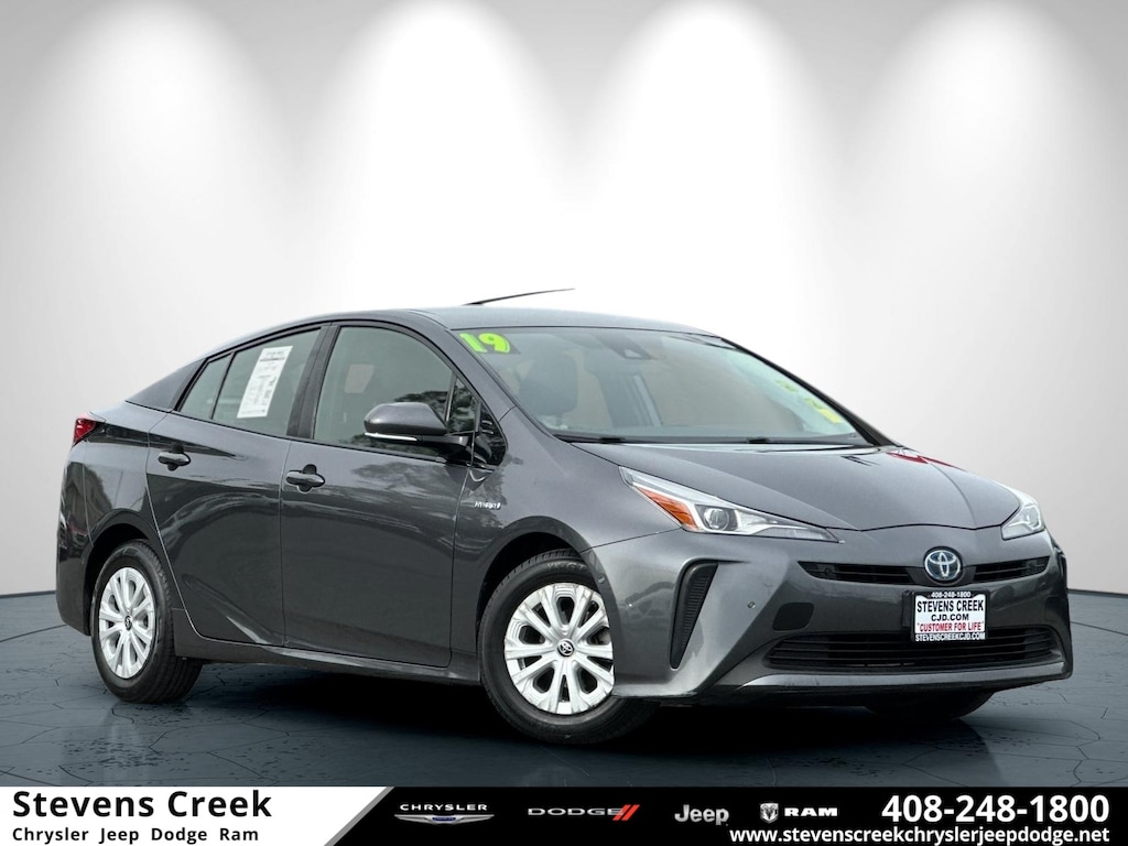 Used 2019 Toyota Prius L Hatchback