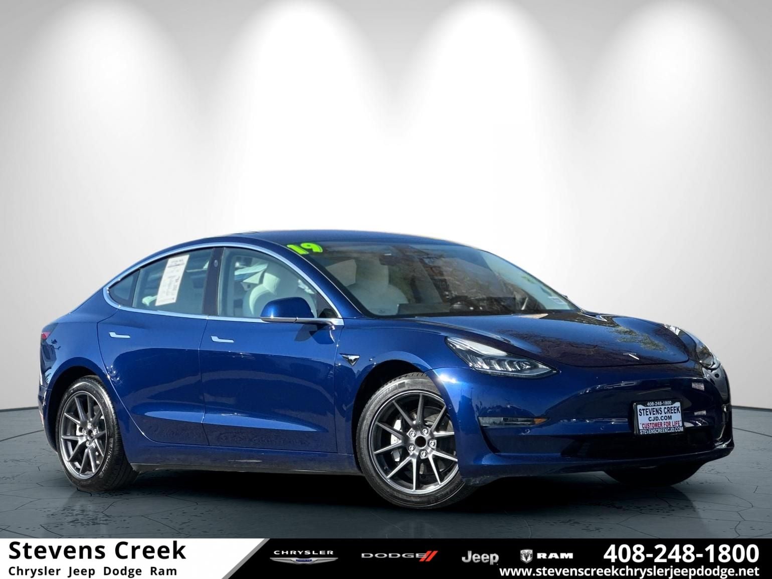 2019 Tesla Model 3 Rear-Wheel Drive Mid Range's photo