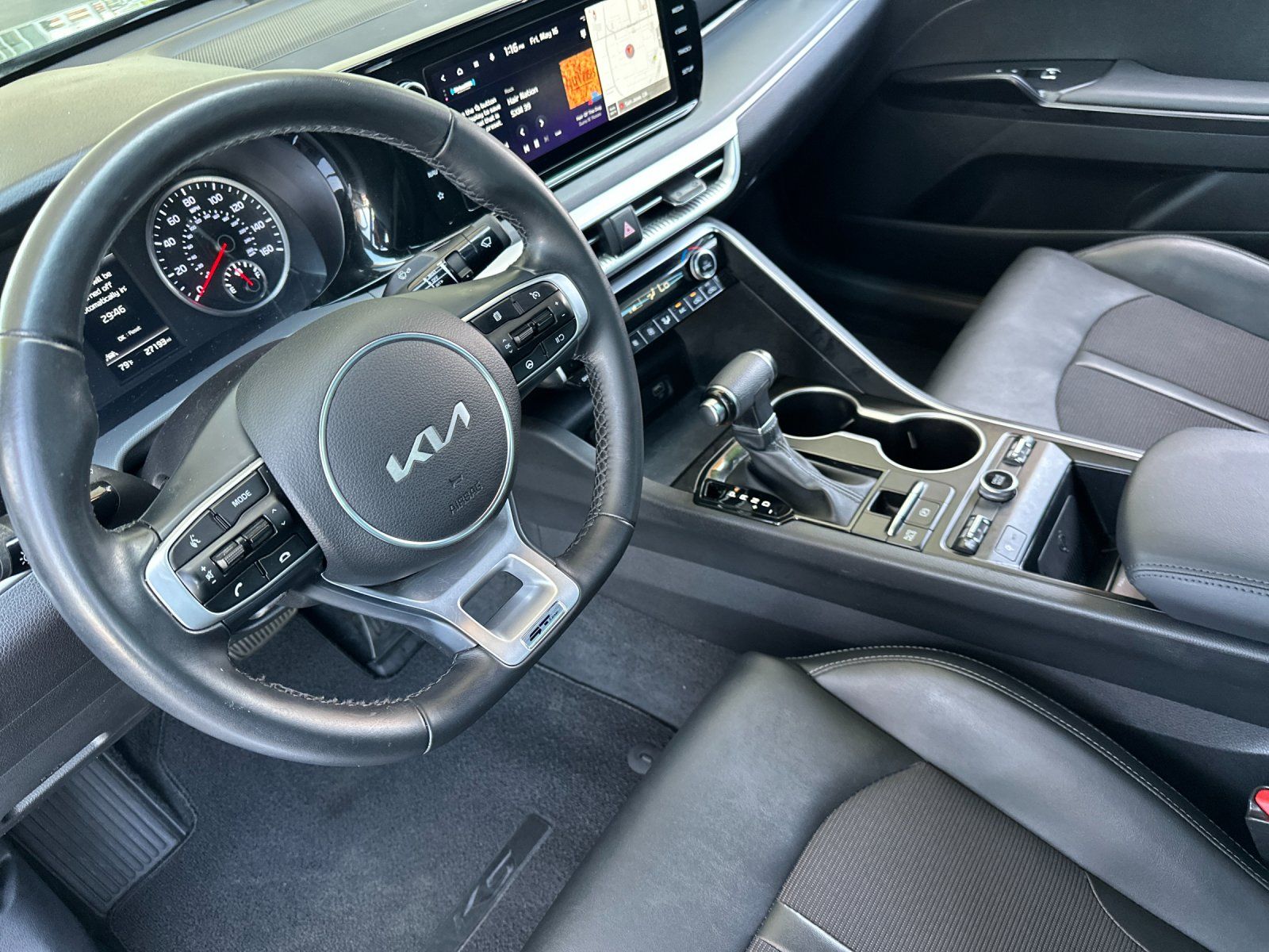 2024 Kia K5 GT-Line - Photo 10