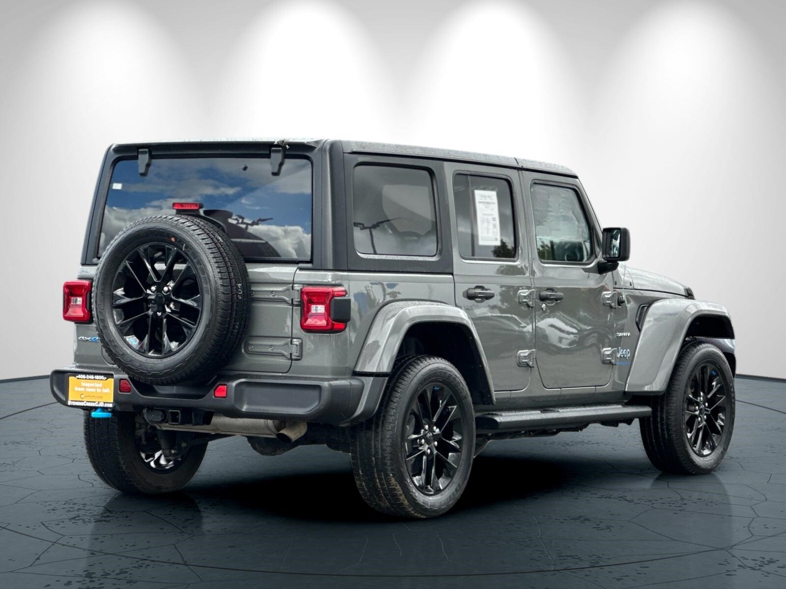 2023 Jeep Wrangler Sahara 4xe photo 4
