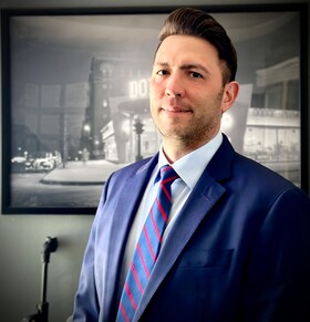 Staff member Peter Chiani from e758ff9fbda3