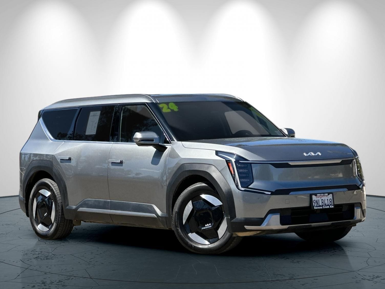 Used 2024 Kia EV9 Wind with VIN KNDAFFS50R6038983 for sale in San Jose, CA