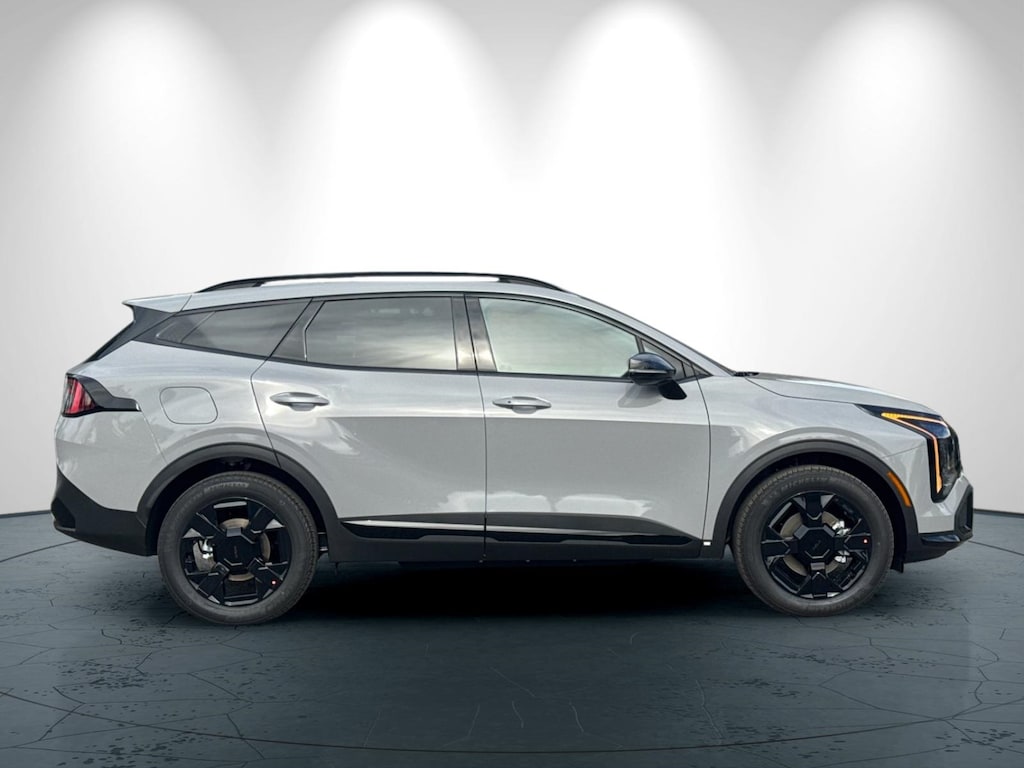 New 2026 Kia Sportage Plug-In Hybrid X-Line SUV