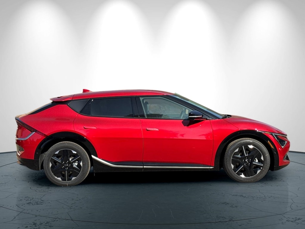 New 2025 Kia EV6 Wind SUV
