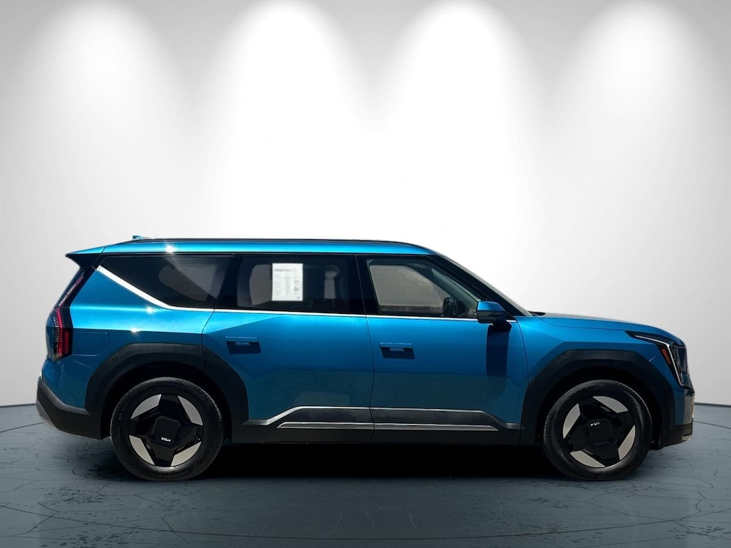 Used 2024 Kia EV9 Wind SUV