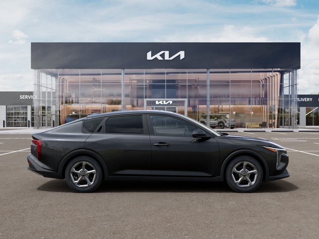 New 2026 Kia K4 LXS Sedan