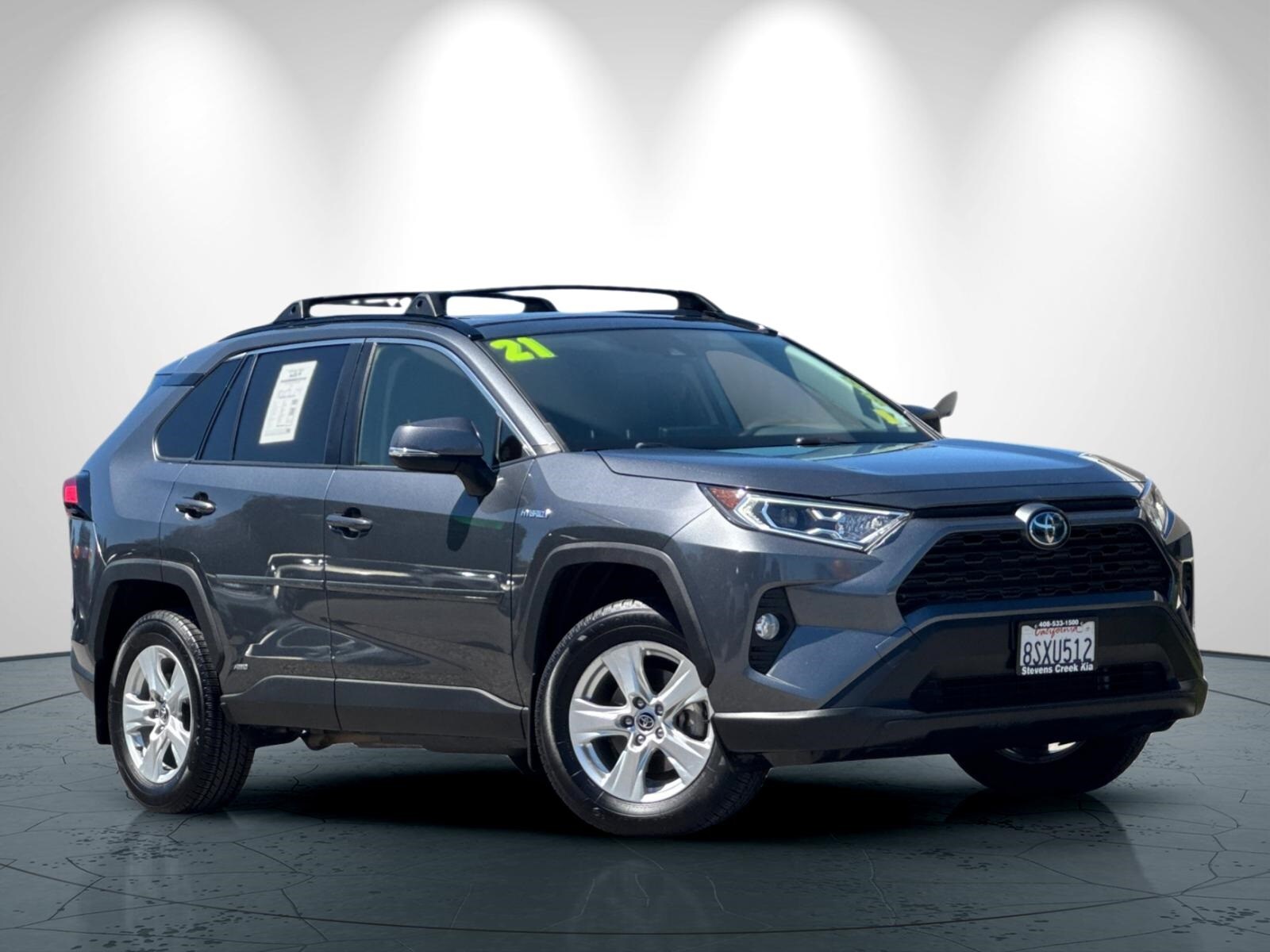 2021 Toyota RAV4 Hybrid XLE photo 2