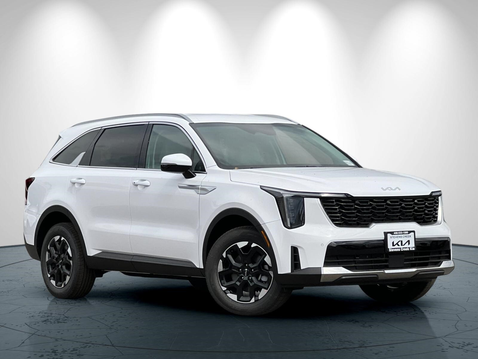 2025 Kia Sorento S photo 2