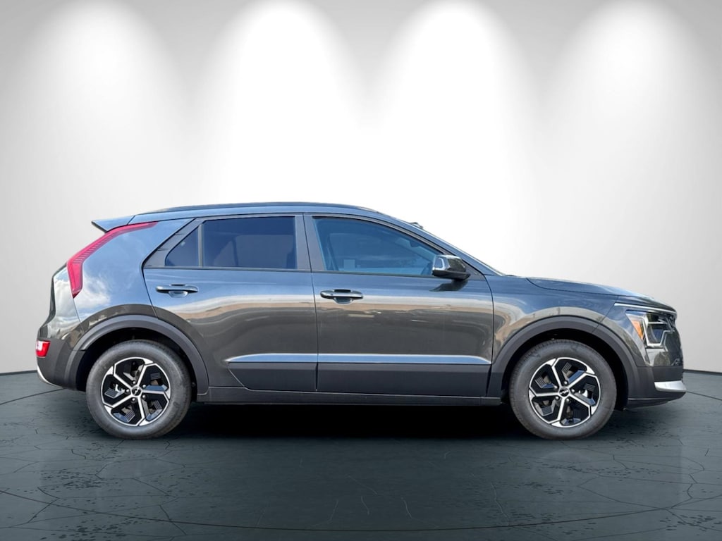 New 2025 Kia Niro EX SUV