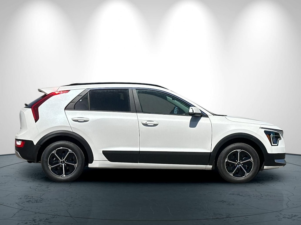 New 2026 Kia Niro EX SUV