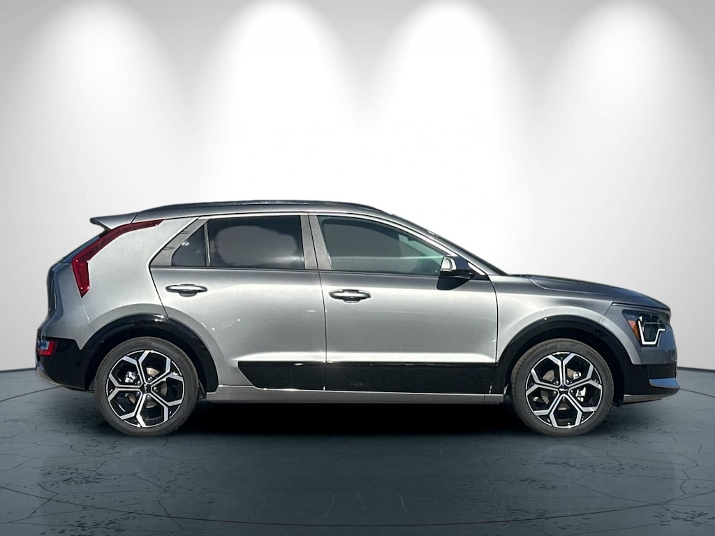New 2026 Kia Niro SX Touring SUV