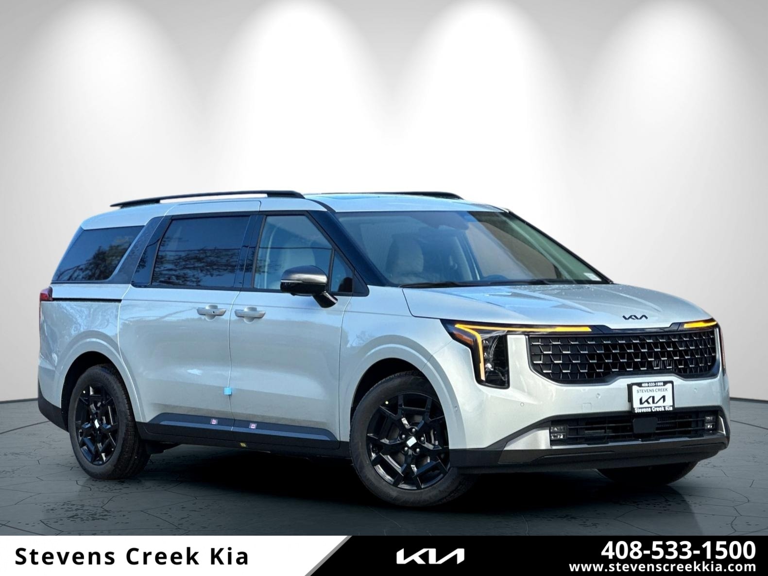 2026 Kia Carnival SX's photo