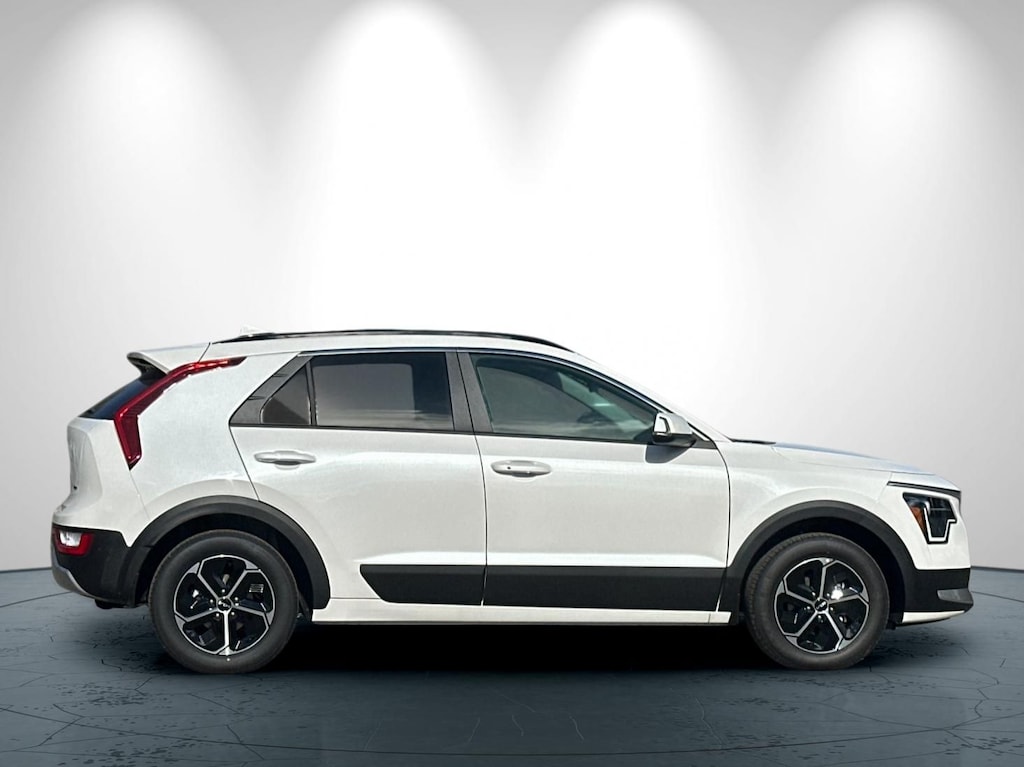 New 2026 Kia Niro EX SUV