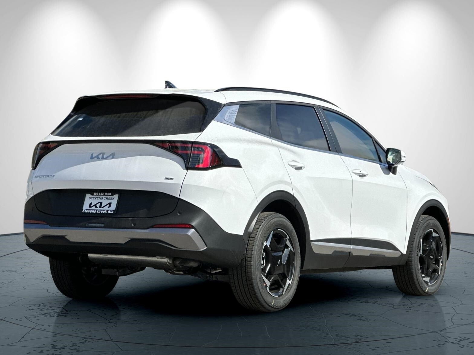 2026 Kia Sportage EX photo 2