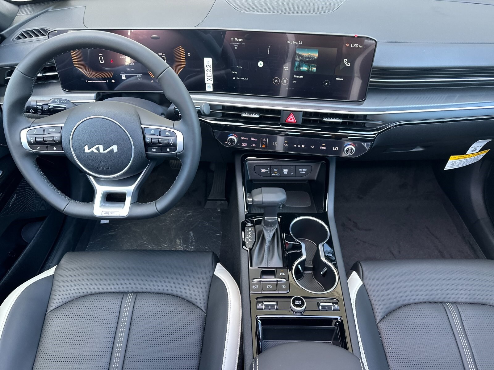 2026 Kia K5 GT-Line - Photo 13