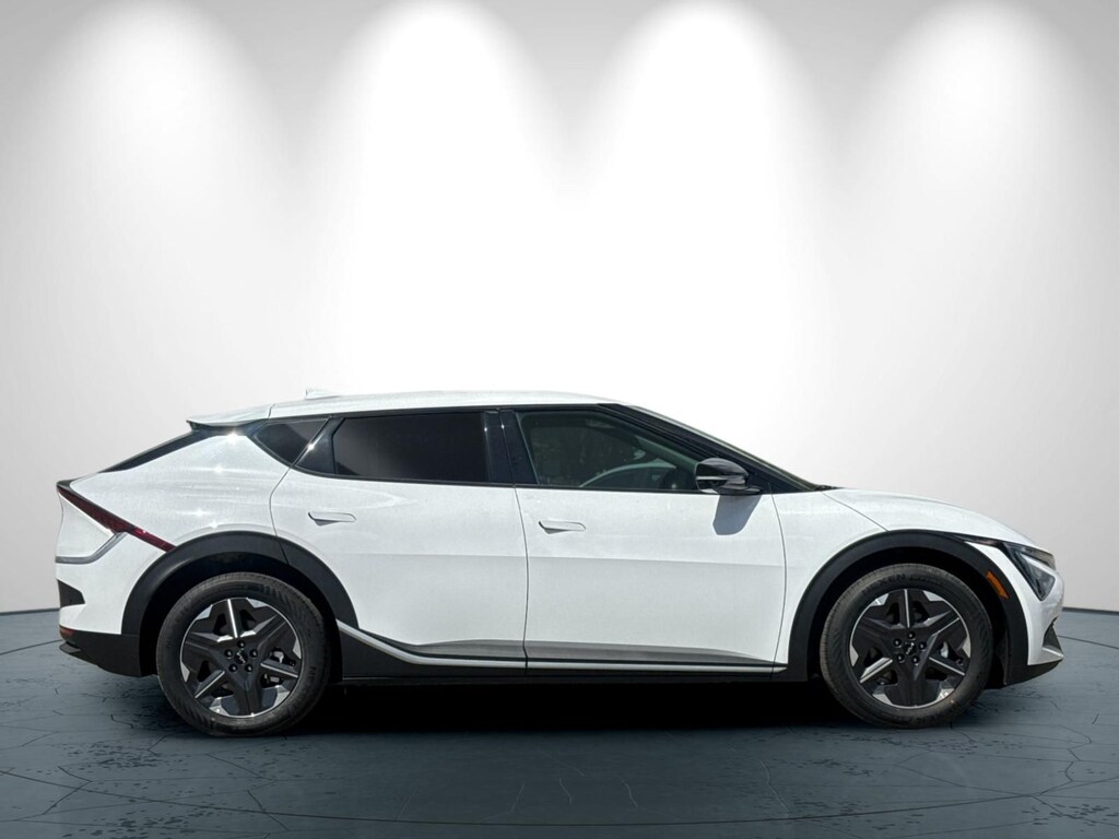 New 2026 Kia EV6 Light Long Range SUV