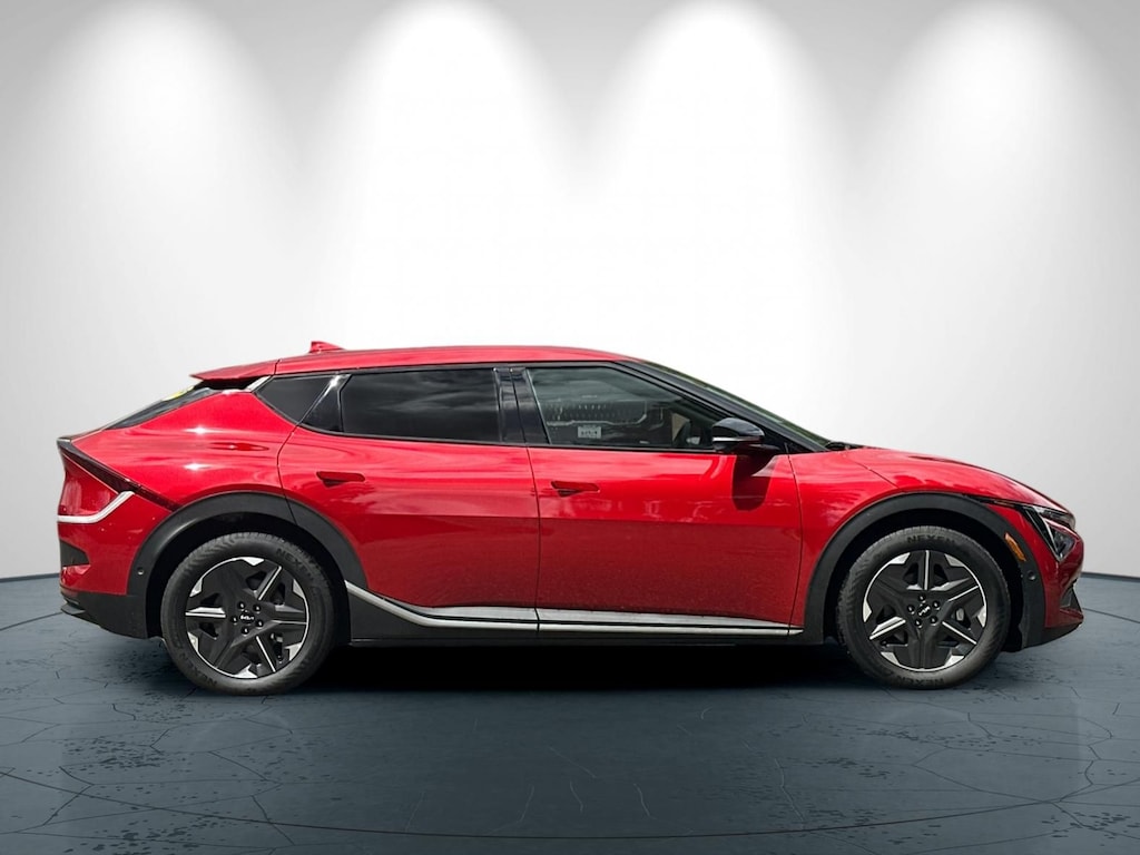 New 2025 Kia EV6 Light SUV