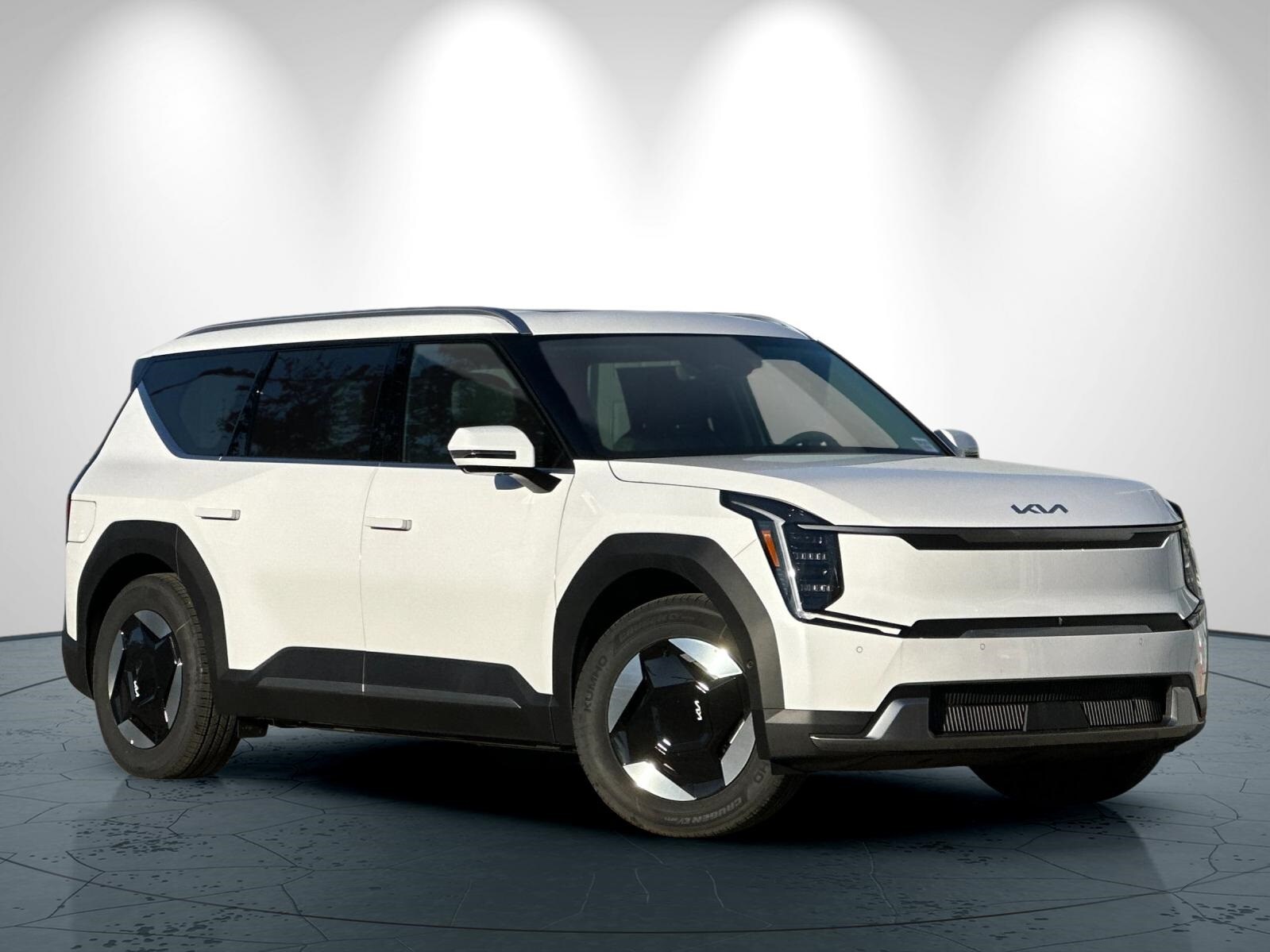 2026 Kia EV9 Wind photo 2