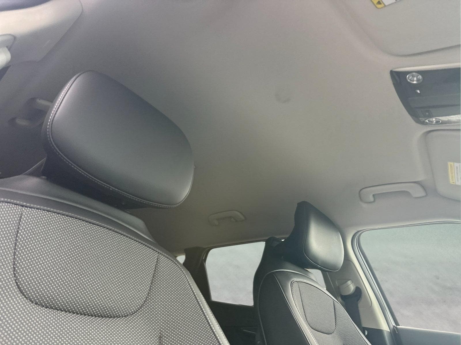 2025 Kia EV6 Light L/R - Photo 17