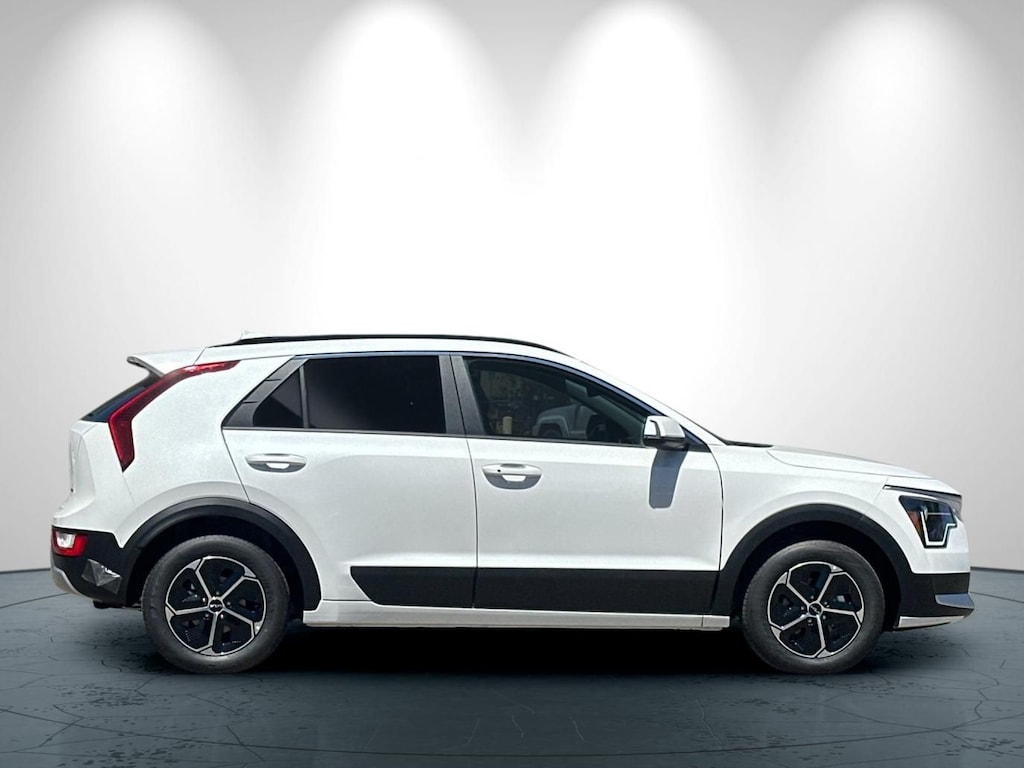 New 2026 Kia Niro EX SUV