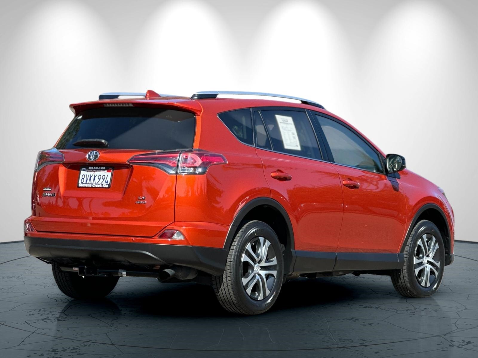 2016 Toyota RAV4 LE photo 4
