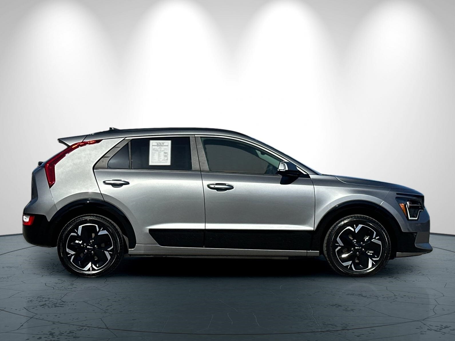 2023 Kia Niro EV Wind photo 3
