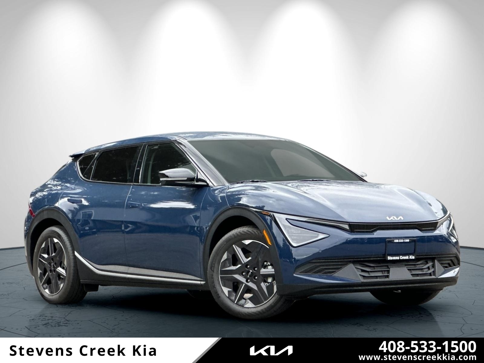 2025 Kia EV6 Light L/R's photo