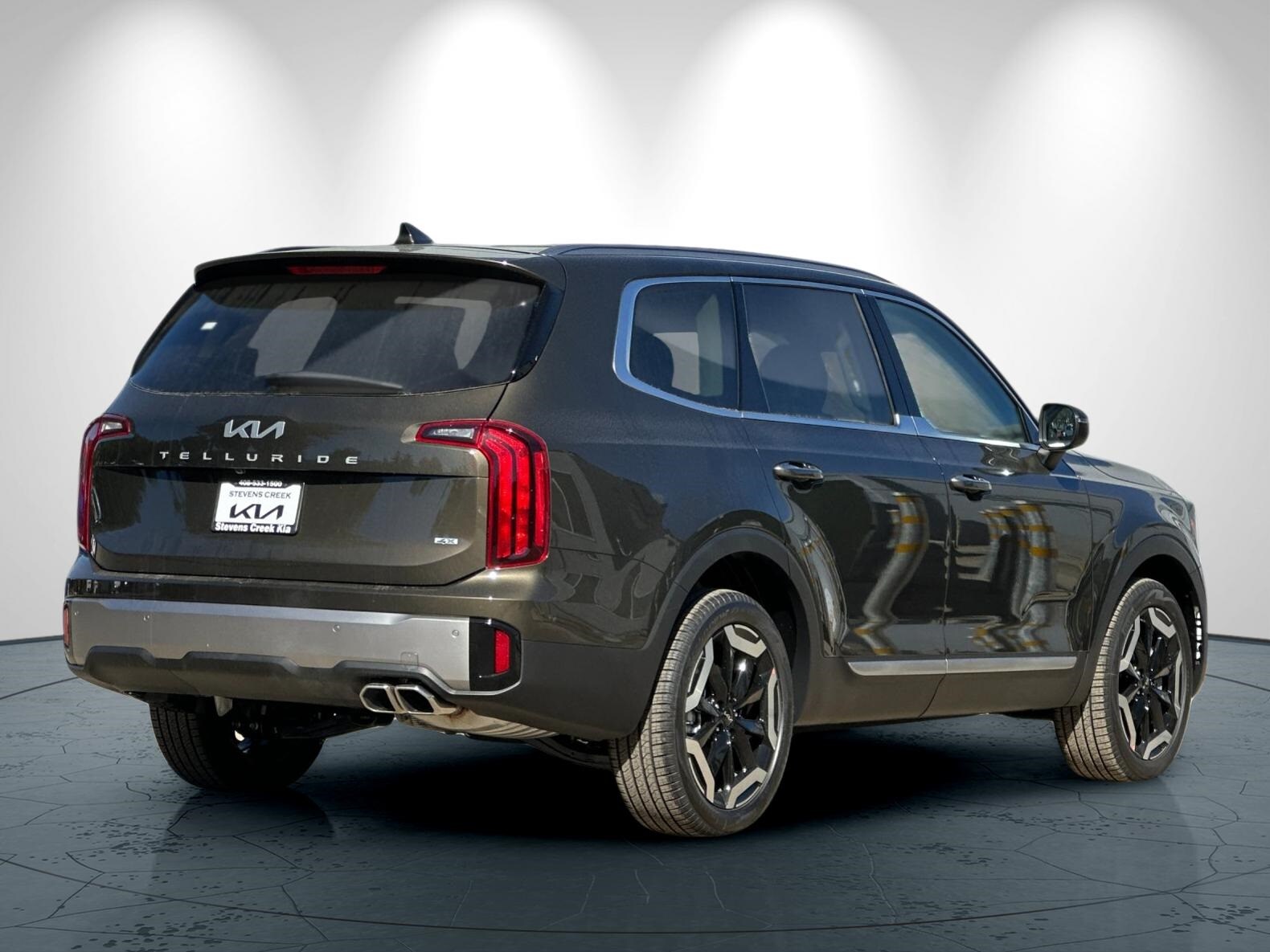 2025 Kia Telluride S photo 2